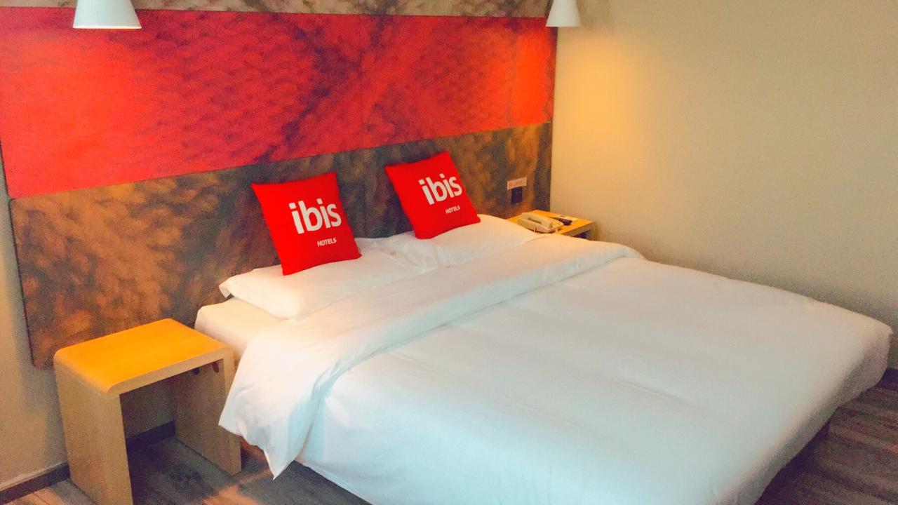 Отель Ibis Beijing Tuanjiehu Chaoyang  Экстерьер фото